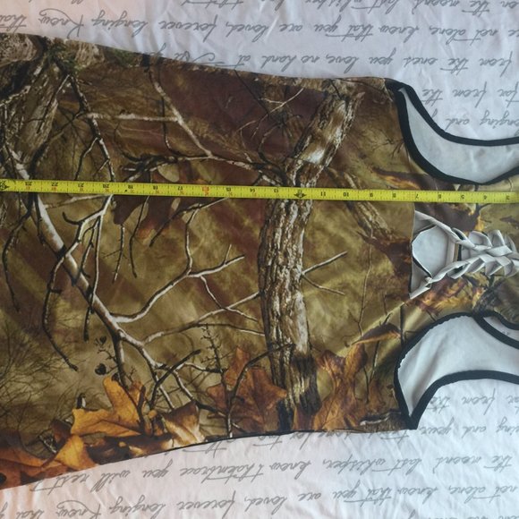 Very Petite Real Tree Polyester Spandex Leggings and Tank - Picture 5 of 11